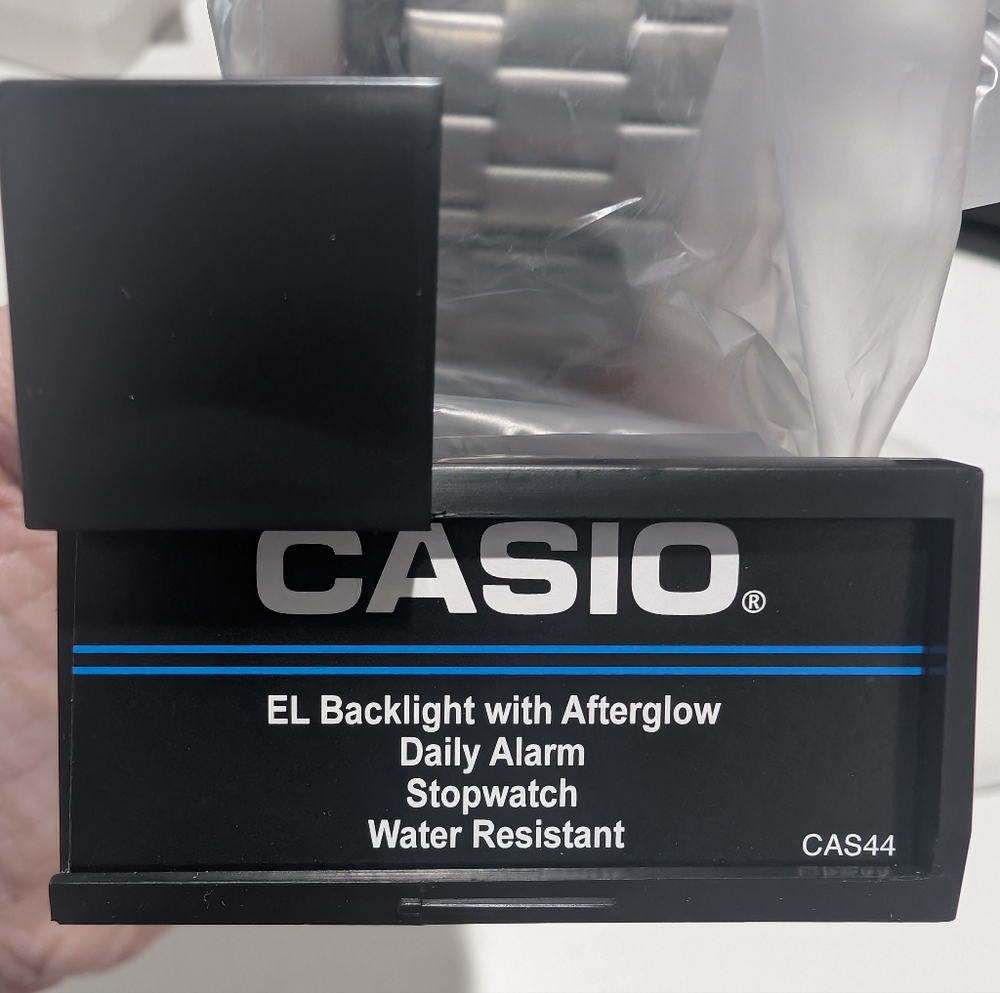 Casio stainless steel wristwatch NEW - Picture 4 of 6